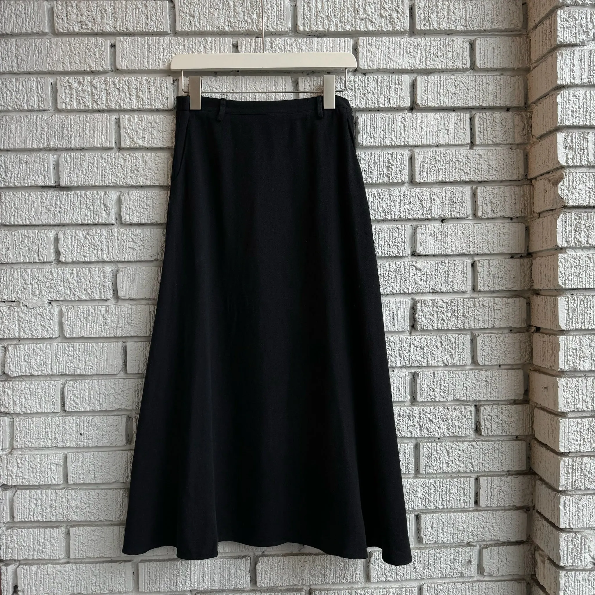 MODEST Linen Skirt