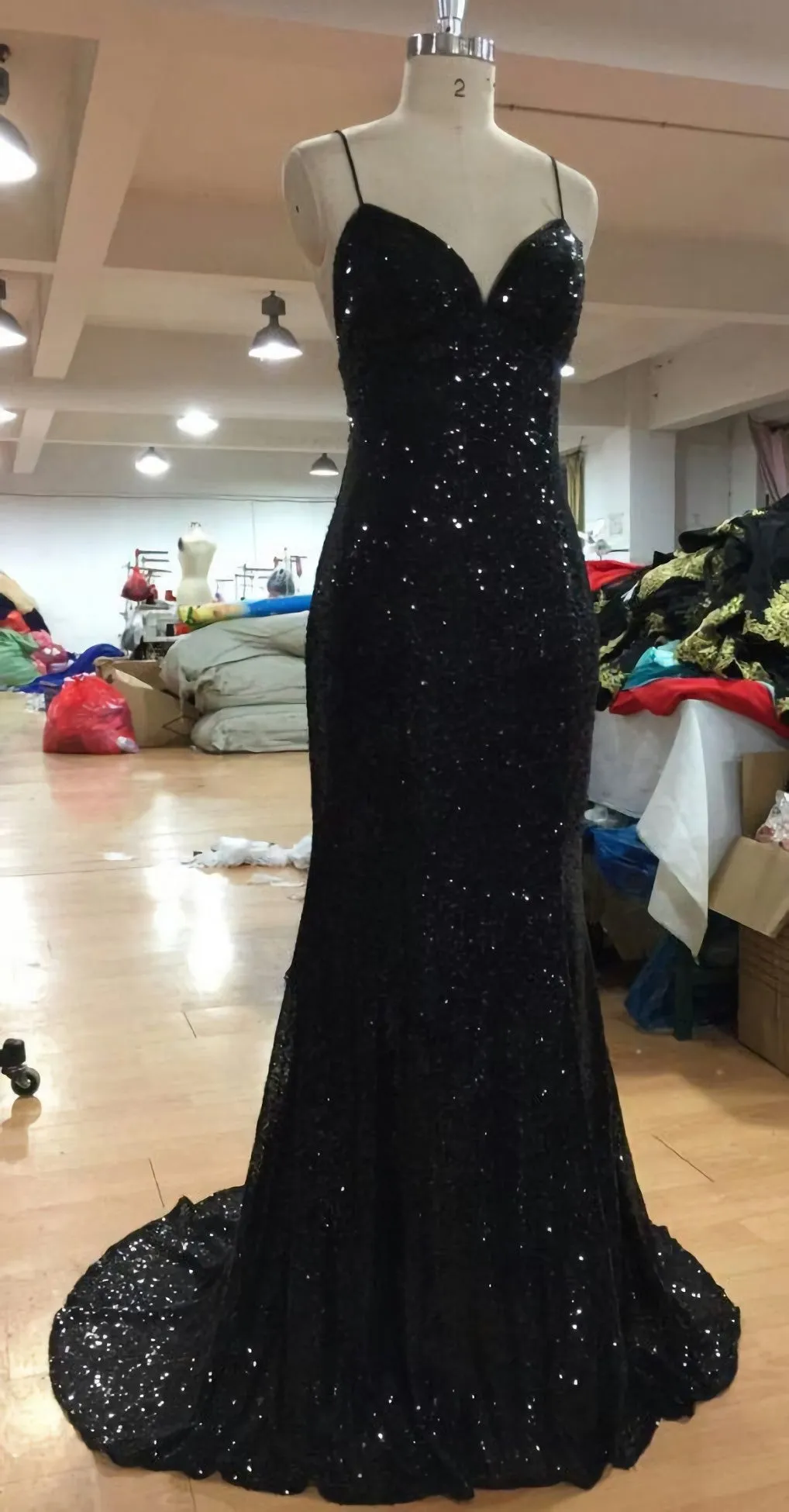 V Neckline Criss Cross Backless Bling Bling Mermaid Prom Dress Black Sequins Evening Dresses